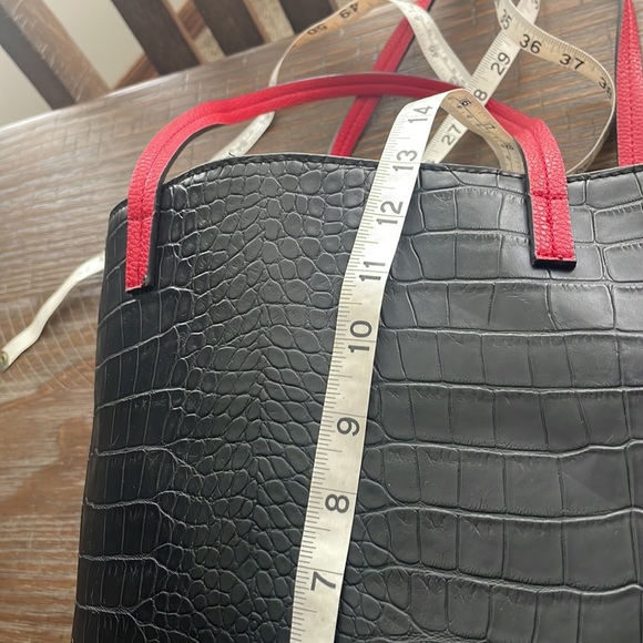TAHARI Black/Red Croc-Embossed Kensington Tote - Picture 4 of 14